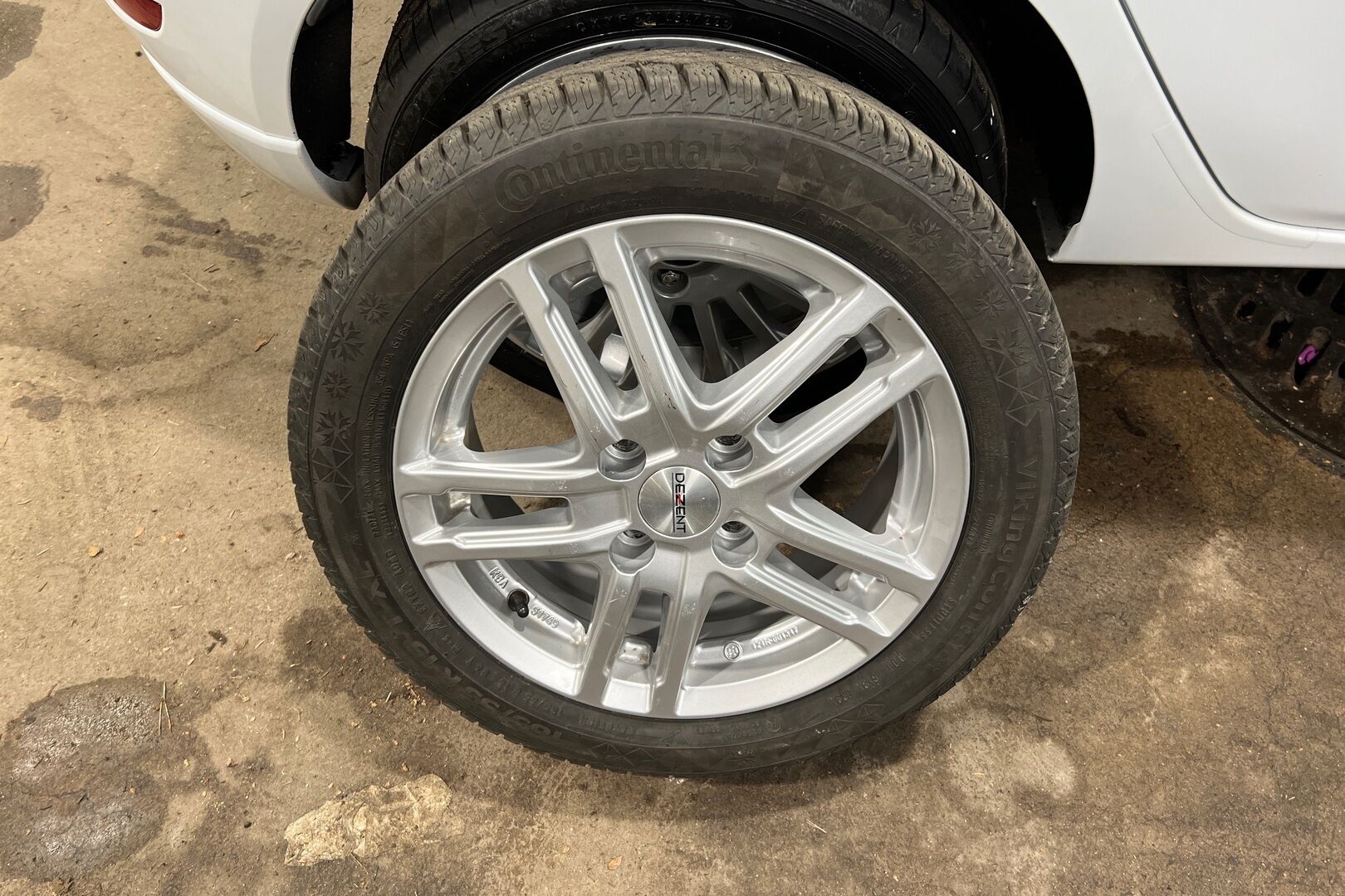 Ford Fiesta iso kuva 12