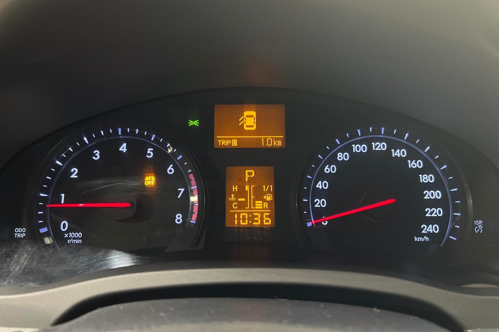 Toyota Avensis iso kuva 14