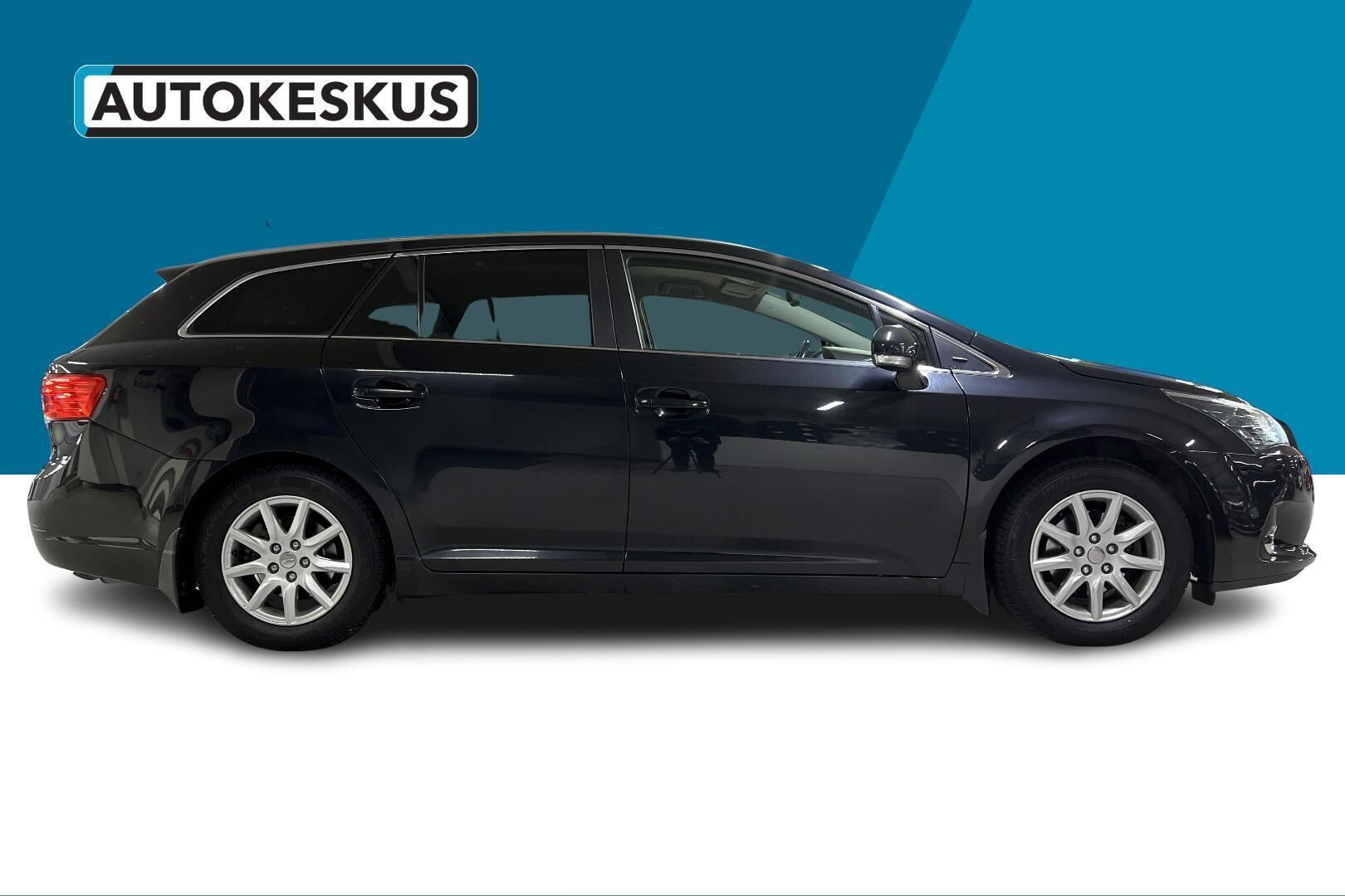 Toyota Avensis iso kuva 4