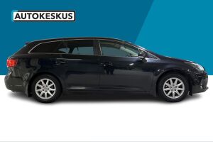 Toyota Avensis esikatselu 4