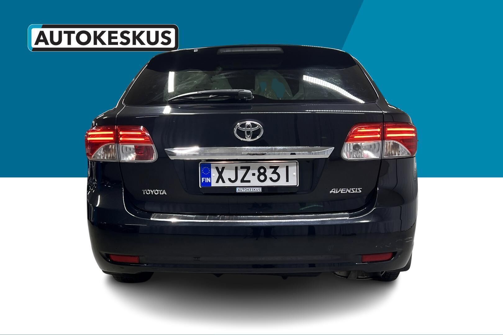 Toyota Avensis iso kuva 6
