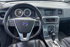 Volvo S60 esikatselu 2
