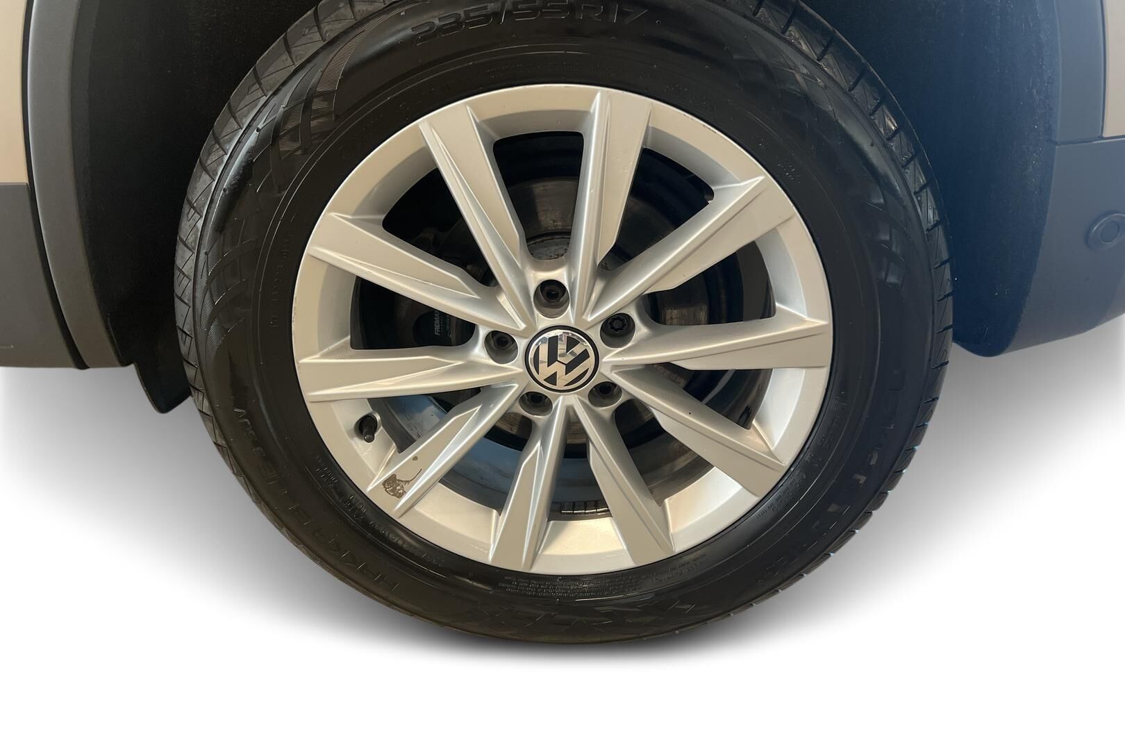 Volkswagen Tiguan iso kuva 13