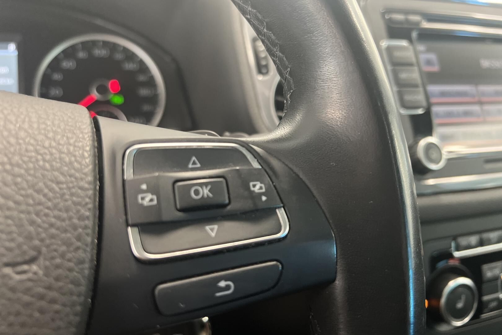 Volkswagen Tiguan iso kuva 17