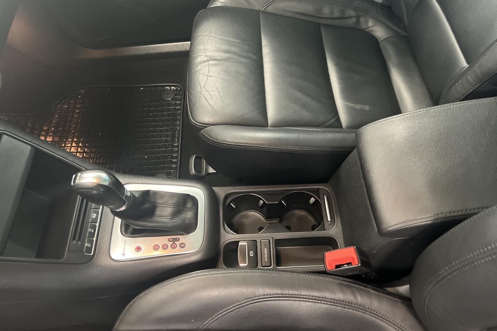 Volkswagen Tiguan iso kuva 19