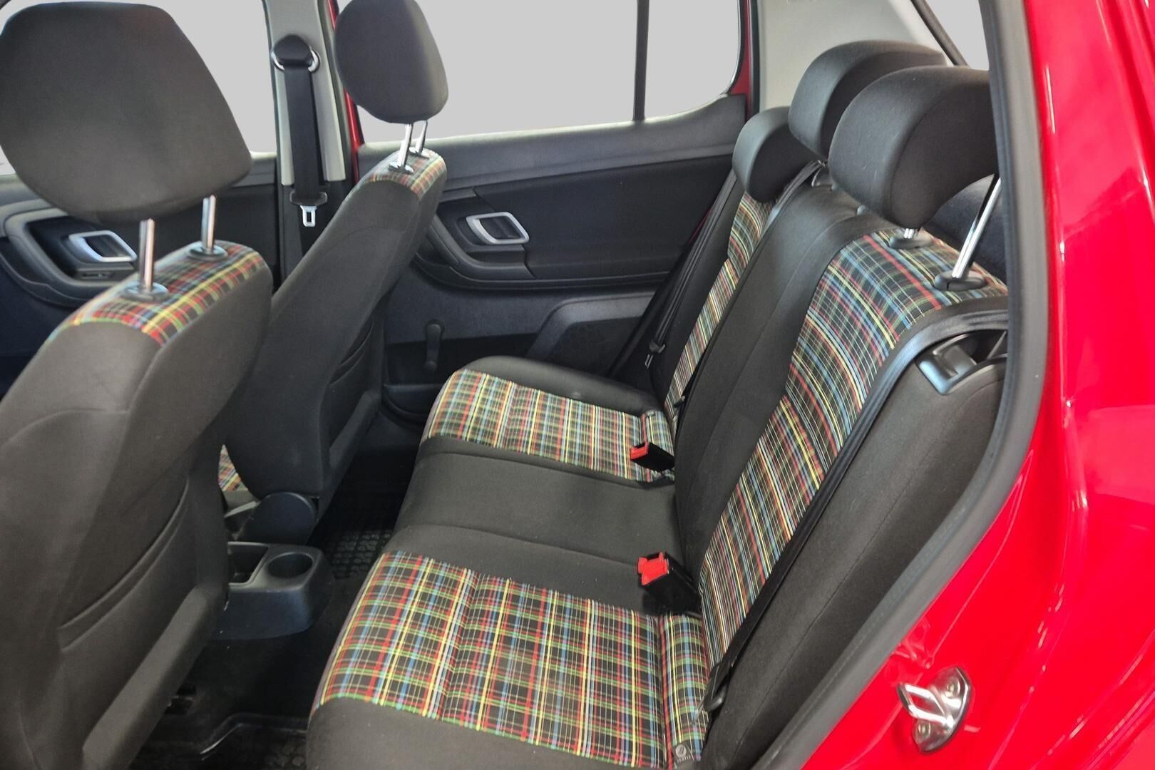 Skoda Fabia iso kuva 21