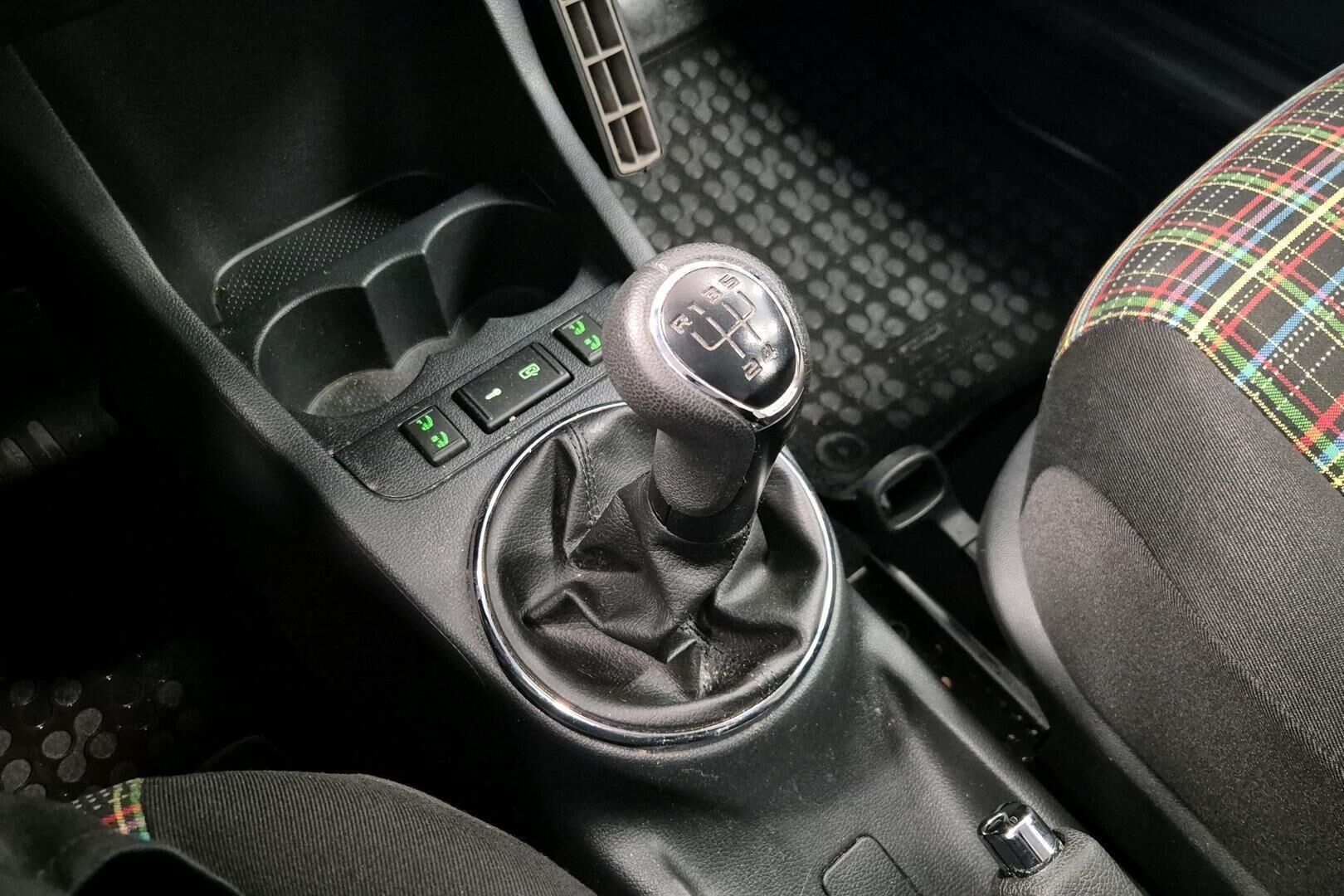 Skoda Fabia iso kuva 12