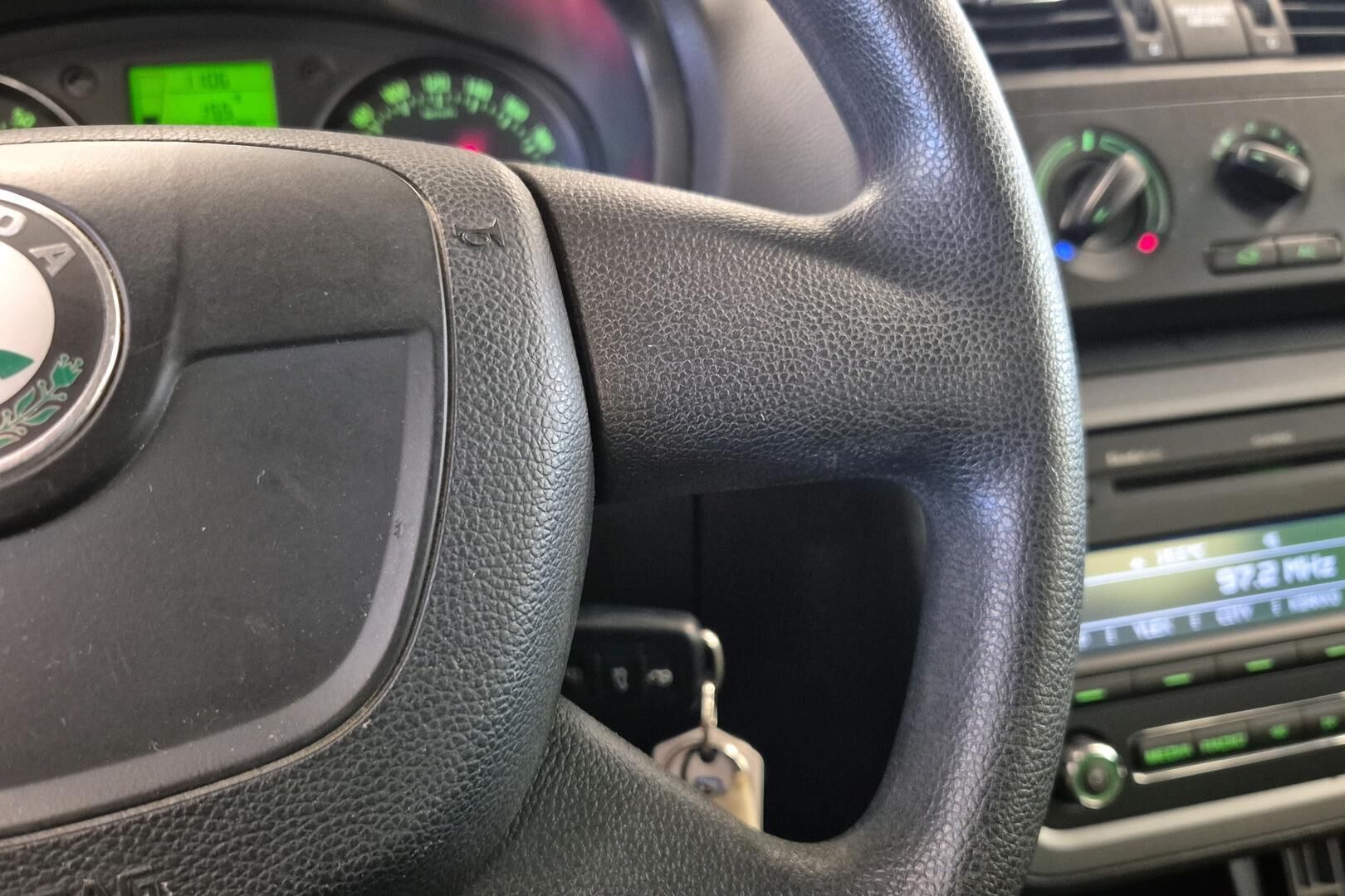 Skoda Fabia iso kuva 13