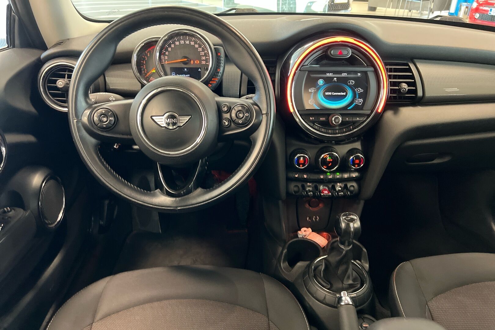 MINI Hatchback iso kuva 21