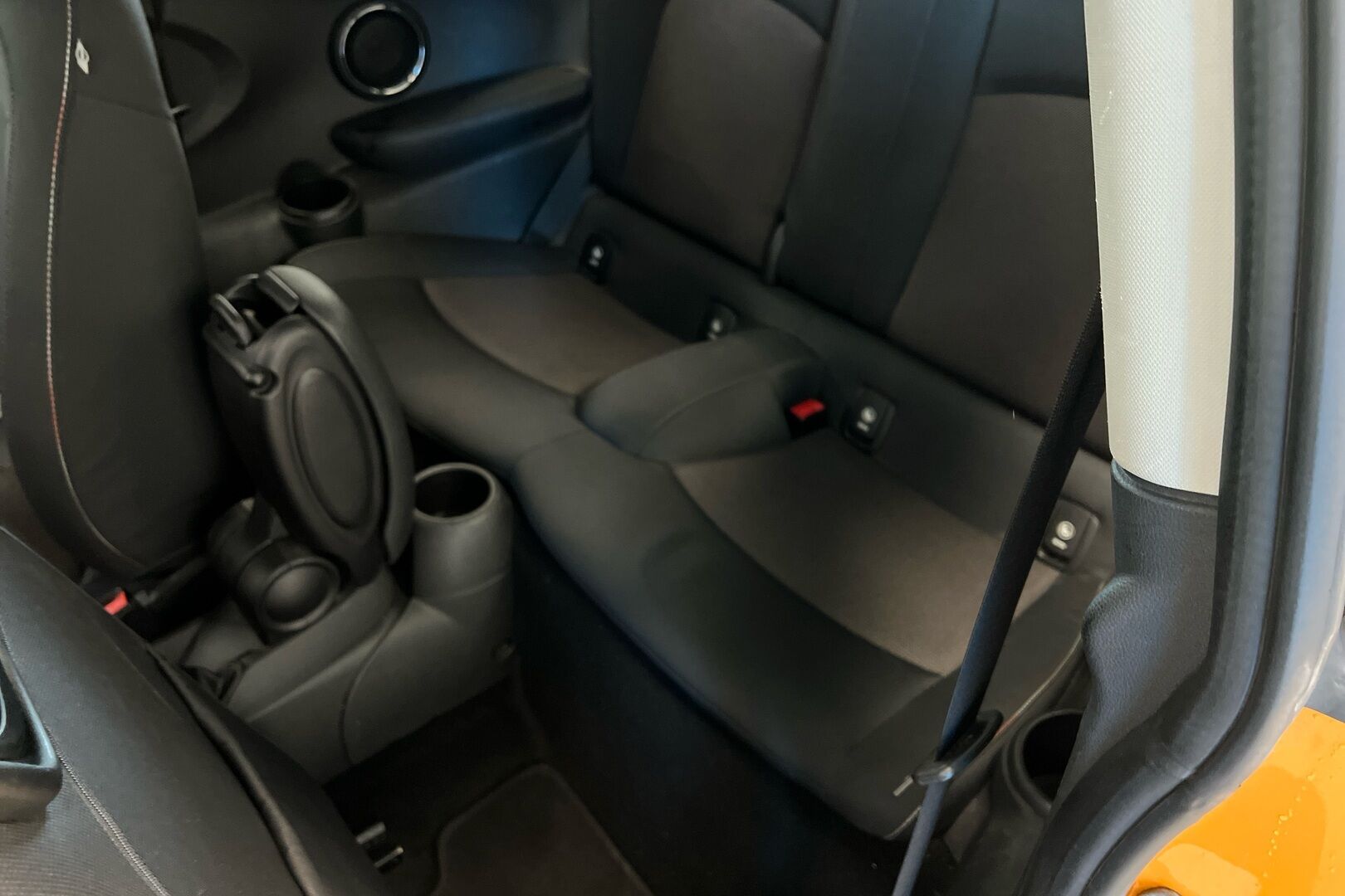MINI Hatchback iso kuva 8