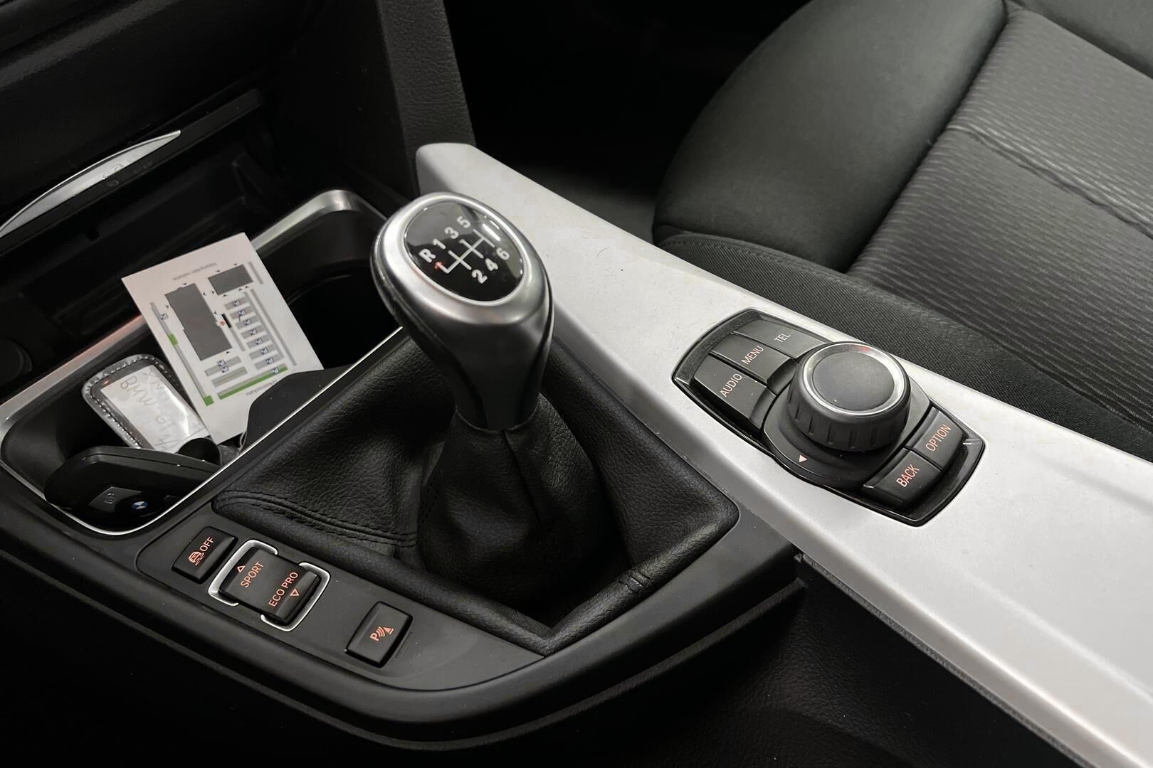 BMW 3-sarja iso kuva 15