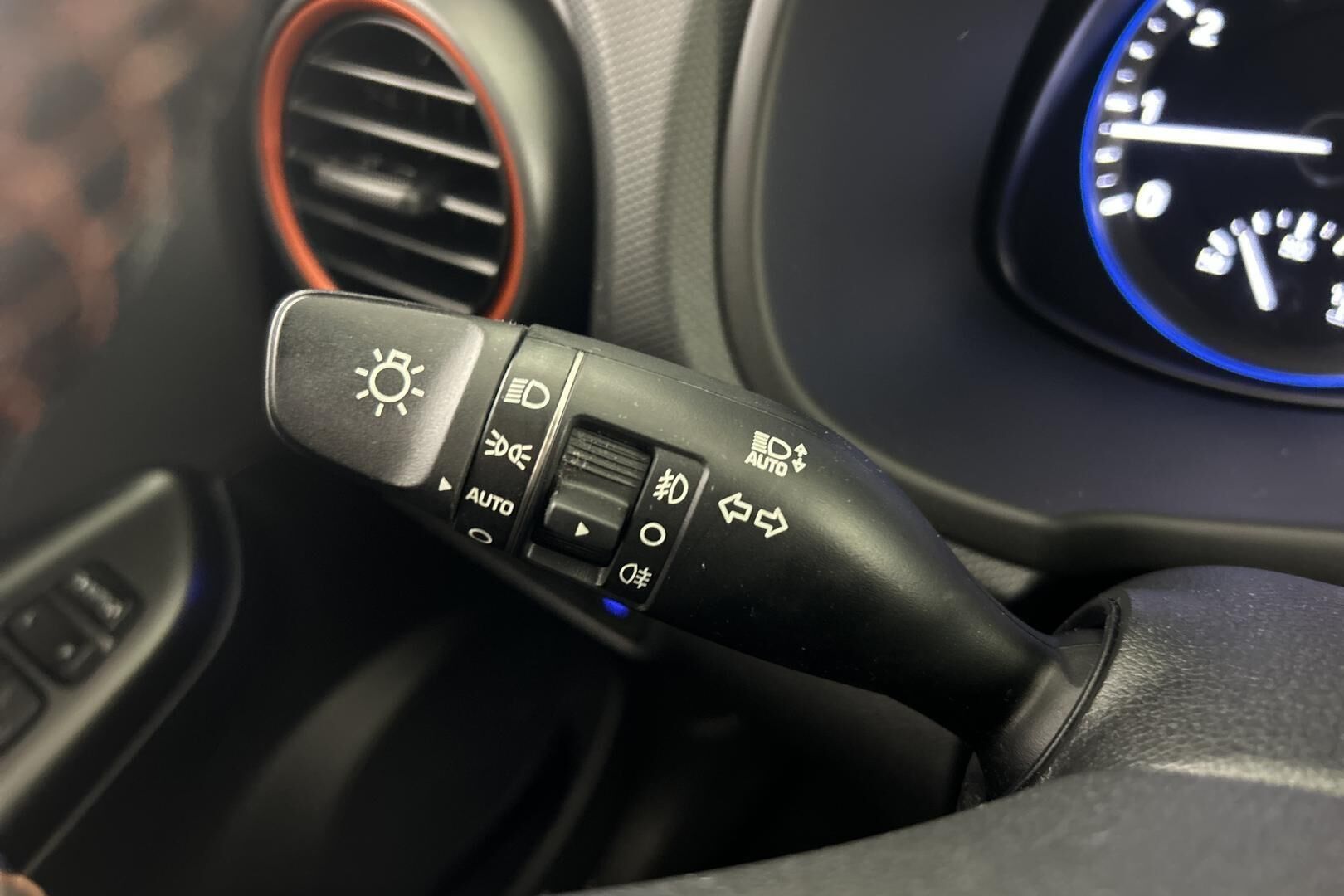 Hyundai KONA iso kuva 18