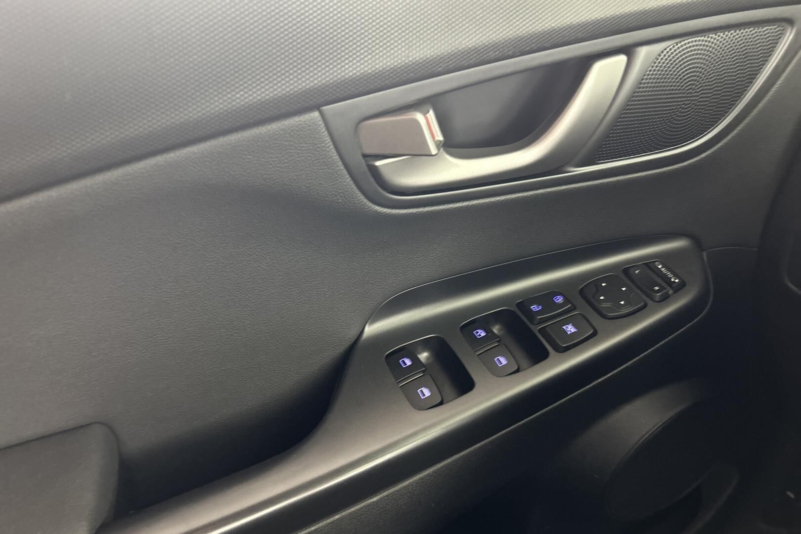 Hyundai KONA iso kuva 20