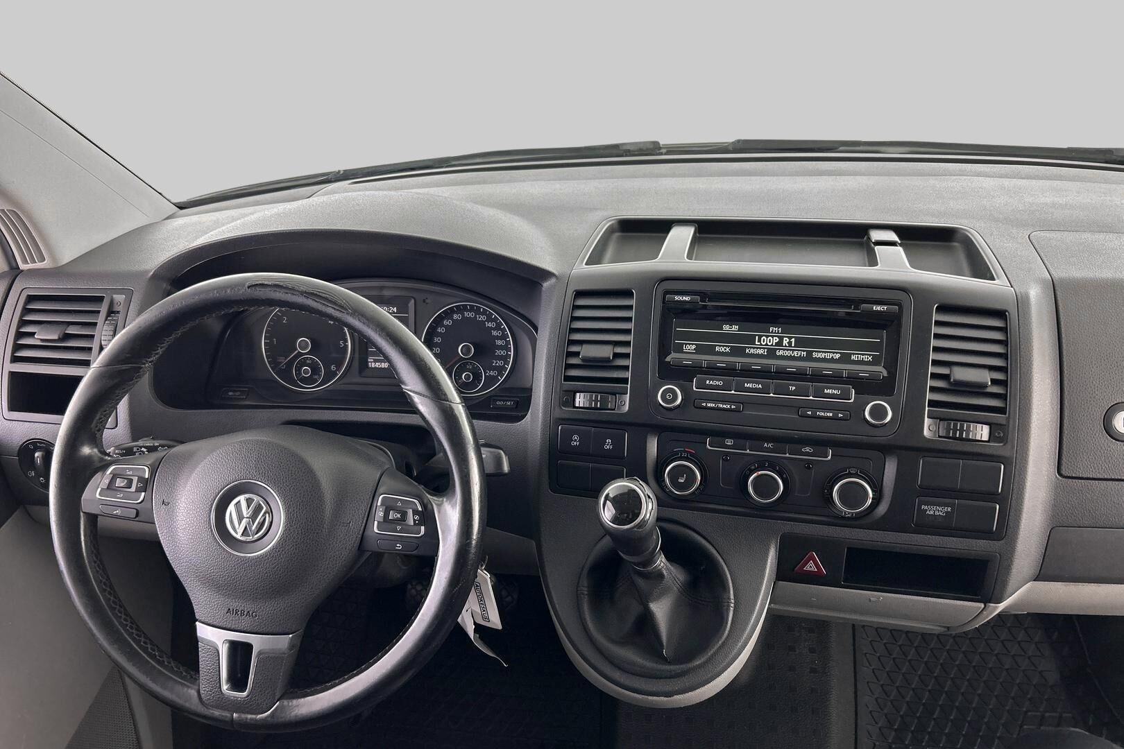 Volkswagen Transporter iso kuva 15