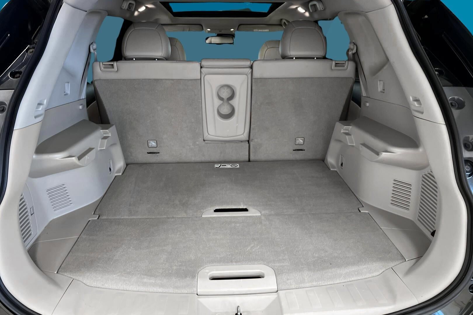Nissan X-Trail iso kuva 11