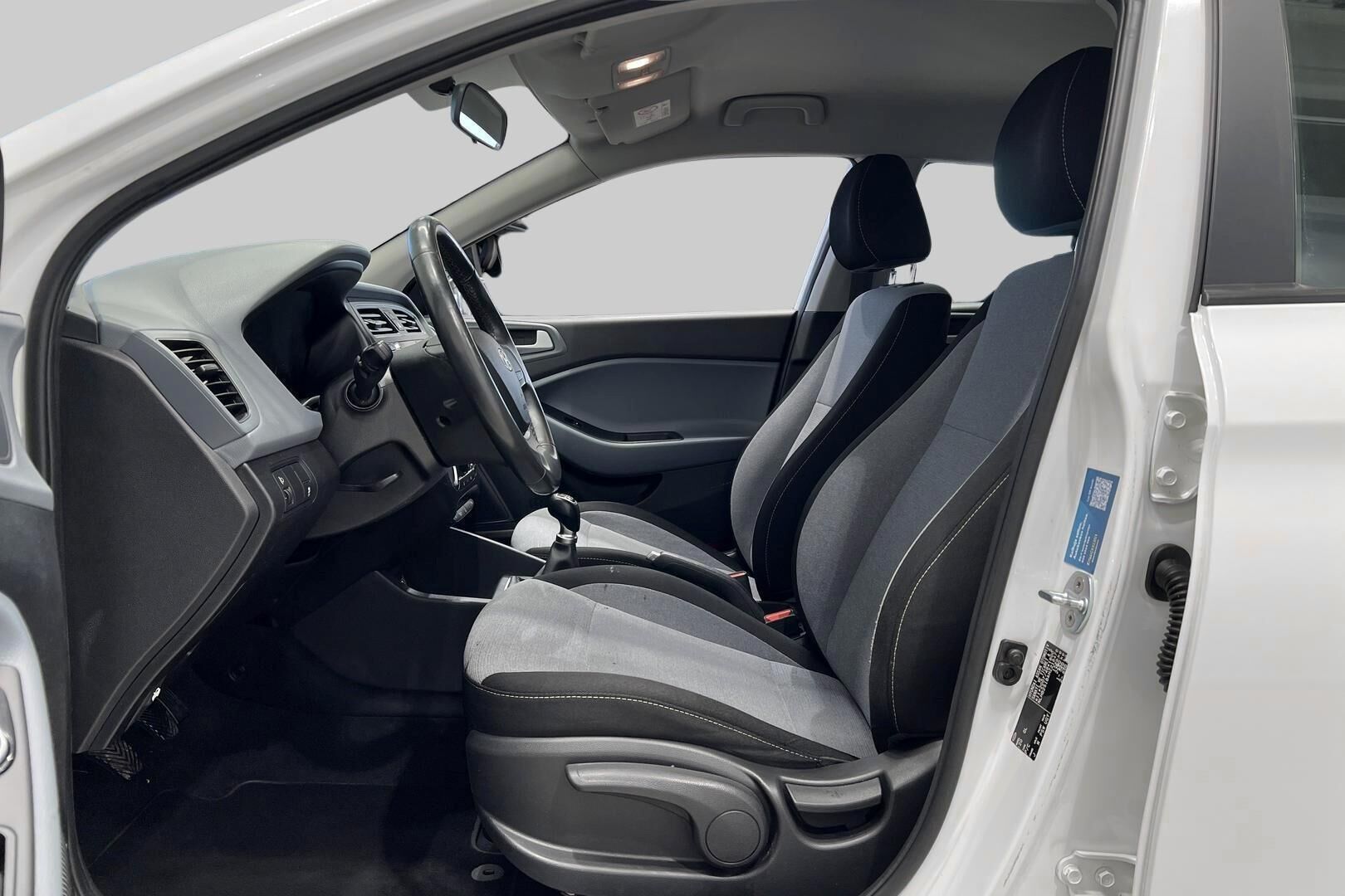 Hyundai i20 5d iso kuva 9