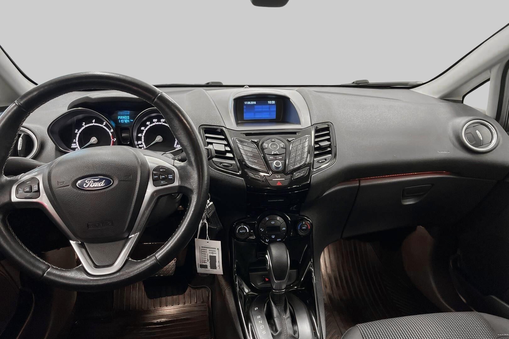 Ford Fiesta iso kuva 11