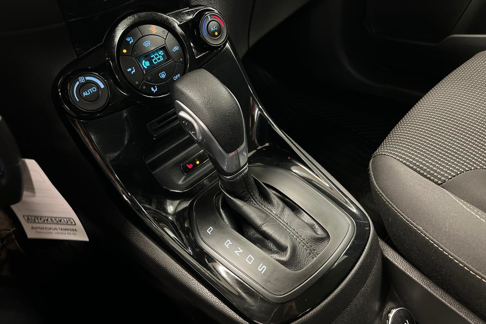 Ford Fiesta iso kuva 16