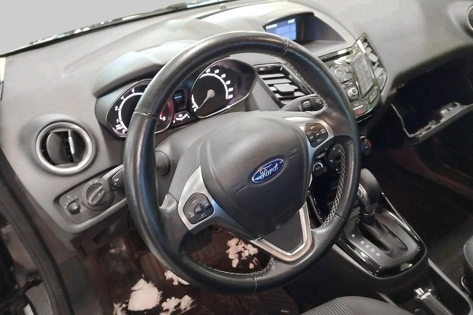 Ford Fiesta iso kuva 2