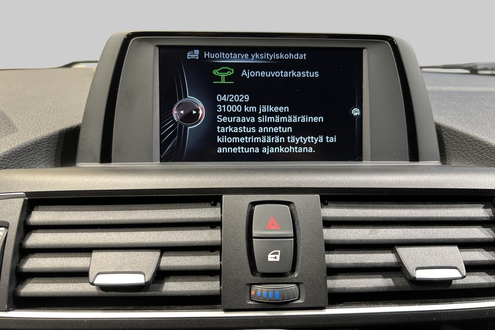 BMW 1-SARJA iso kuva 21