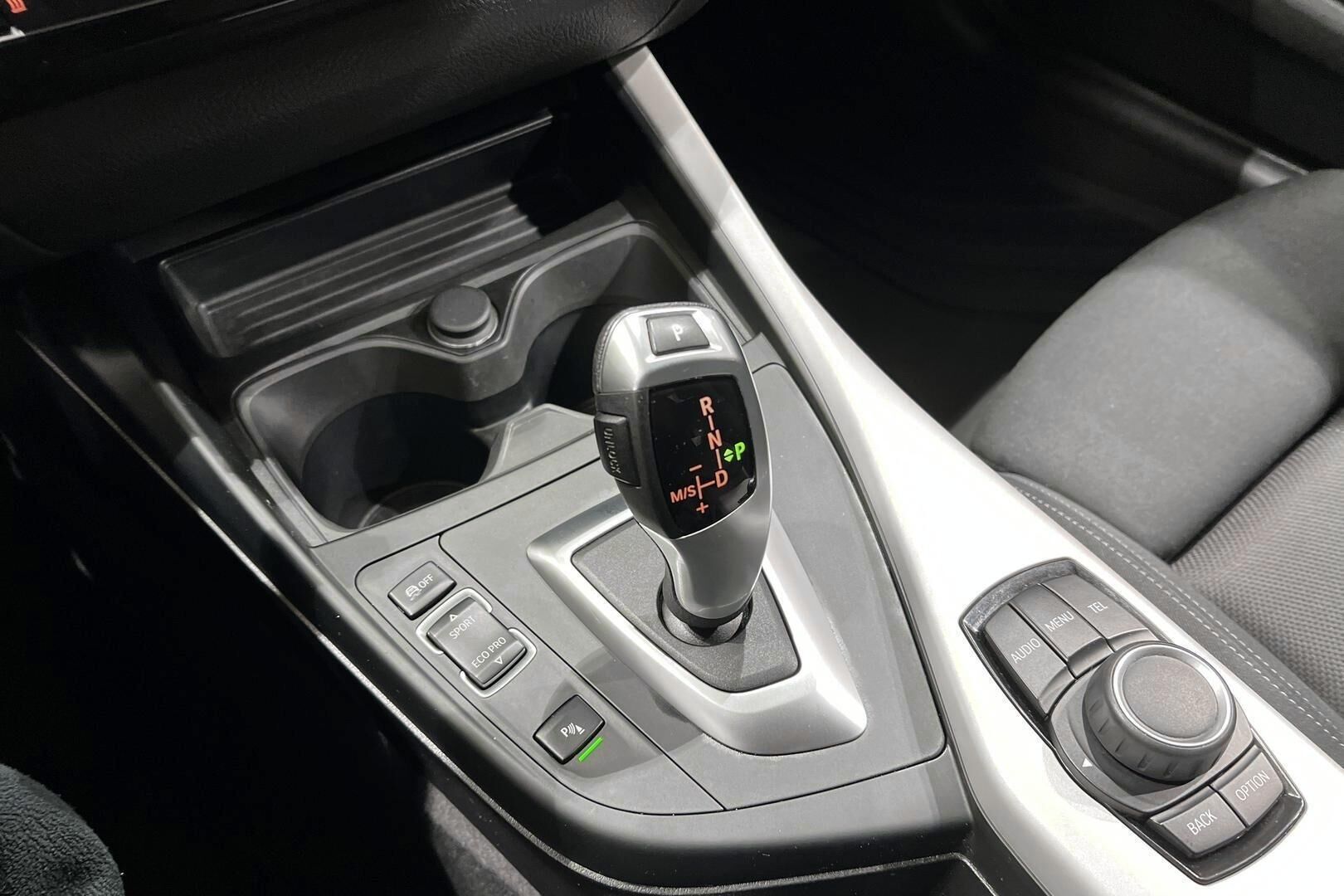 BMW 1-SARJA iso kuva 23