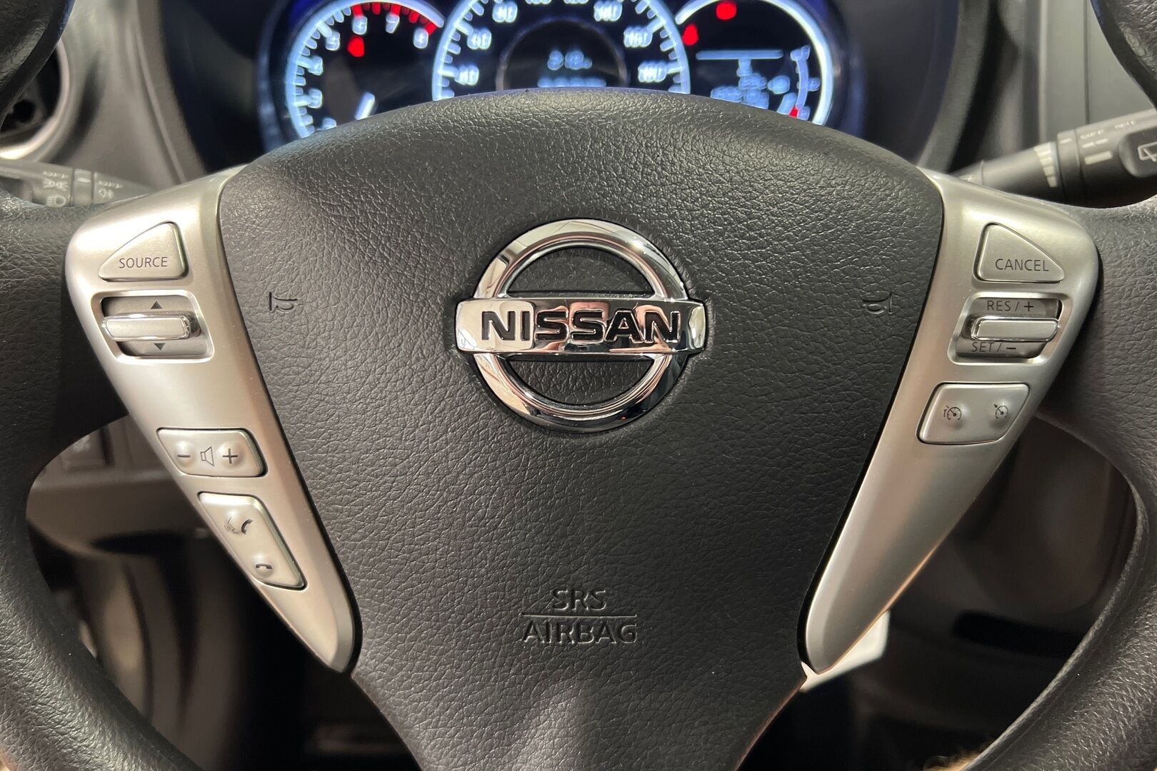 Nissan Note iso kuva 14