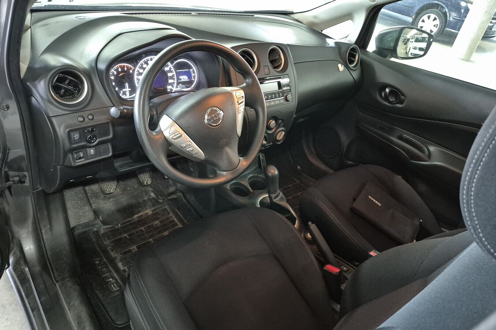 Nissan Note iso kuva 2