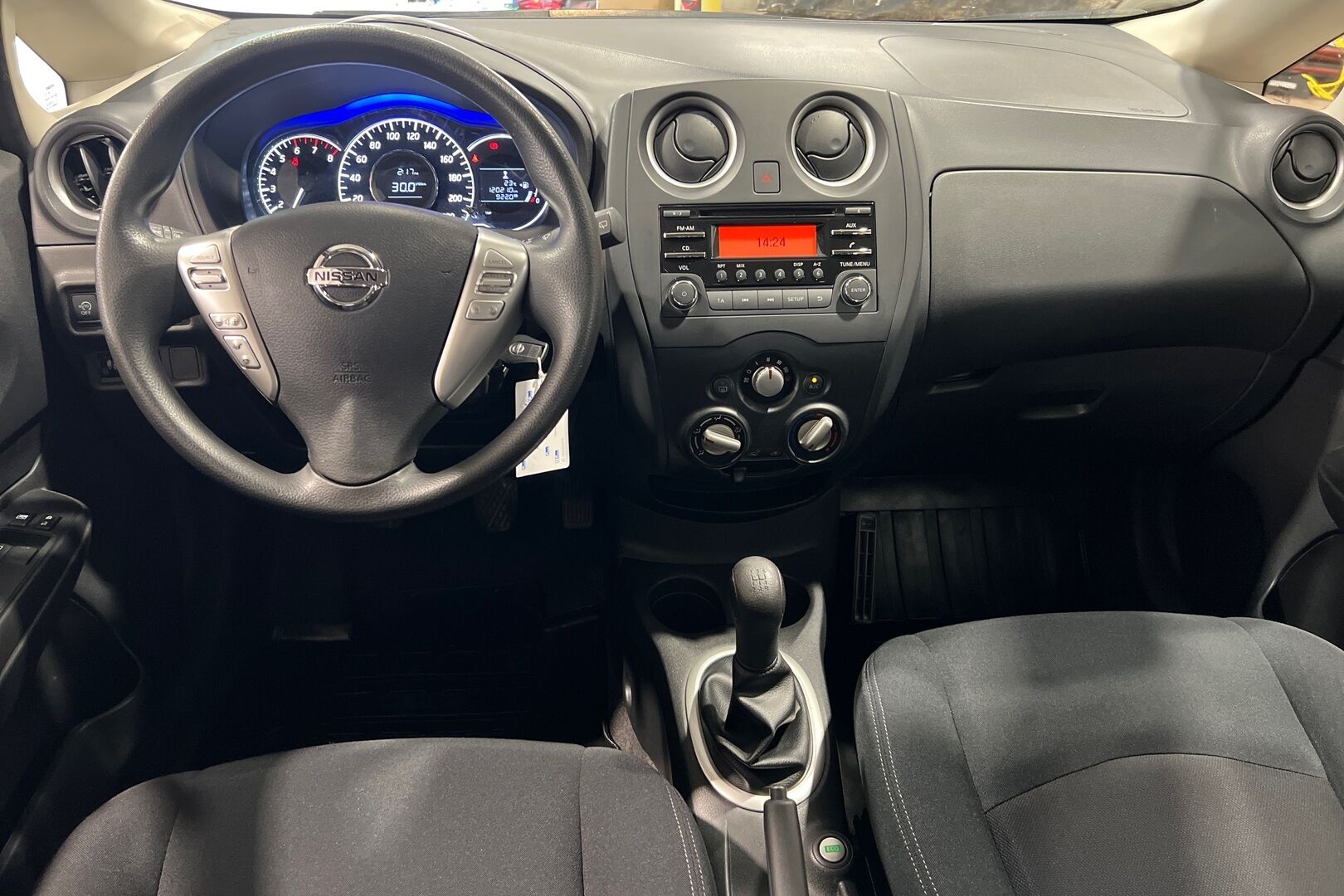 Nissan Note iso kuva 9