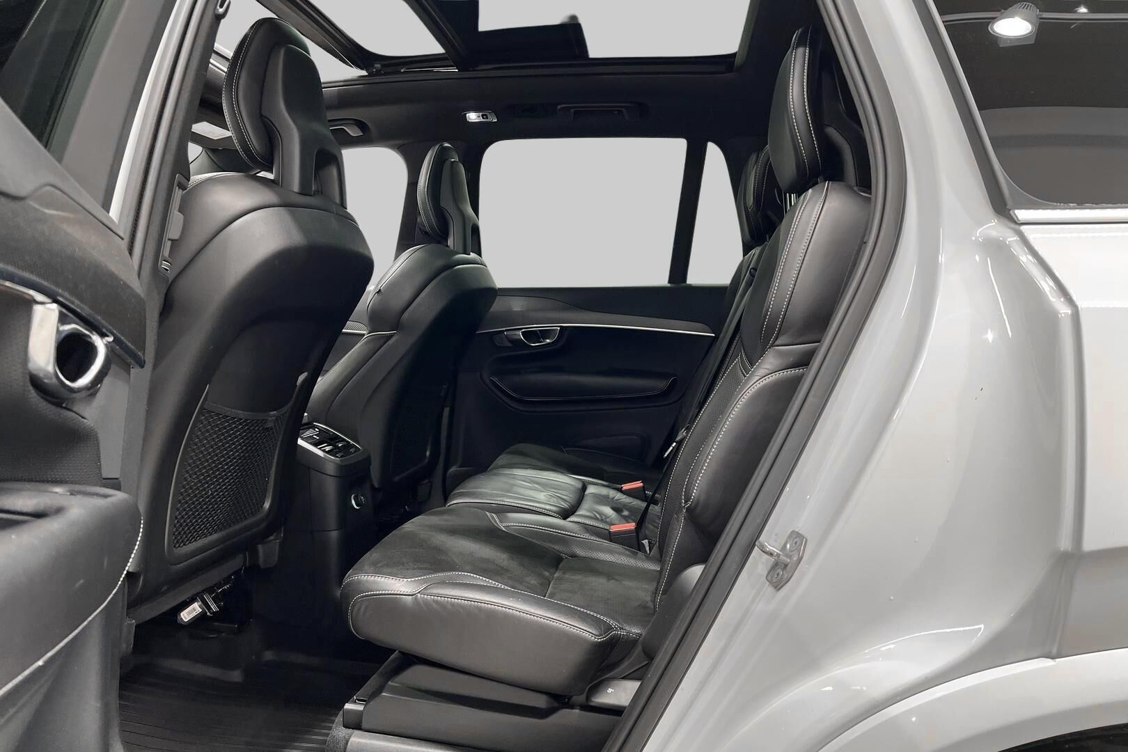 Volvo XC90 iso kuva 6