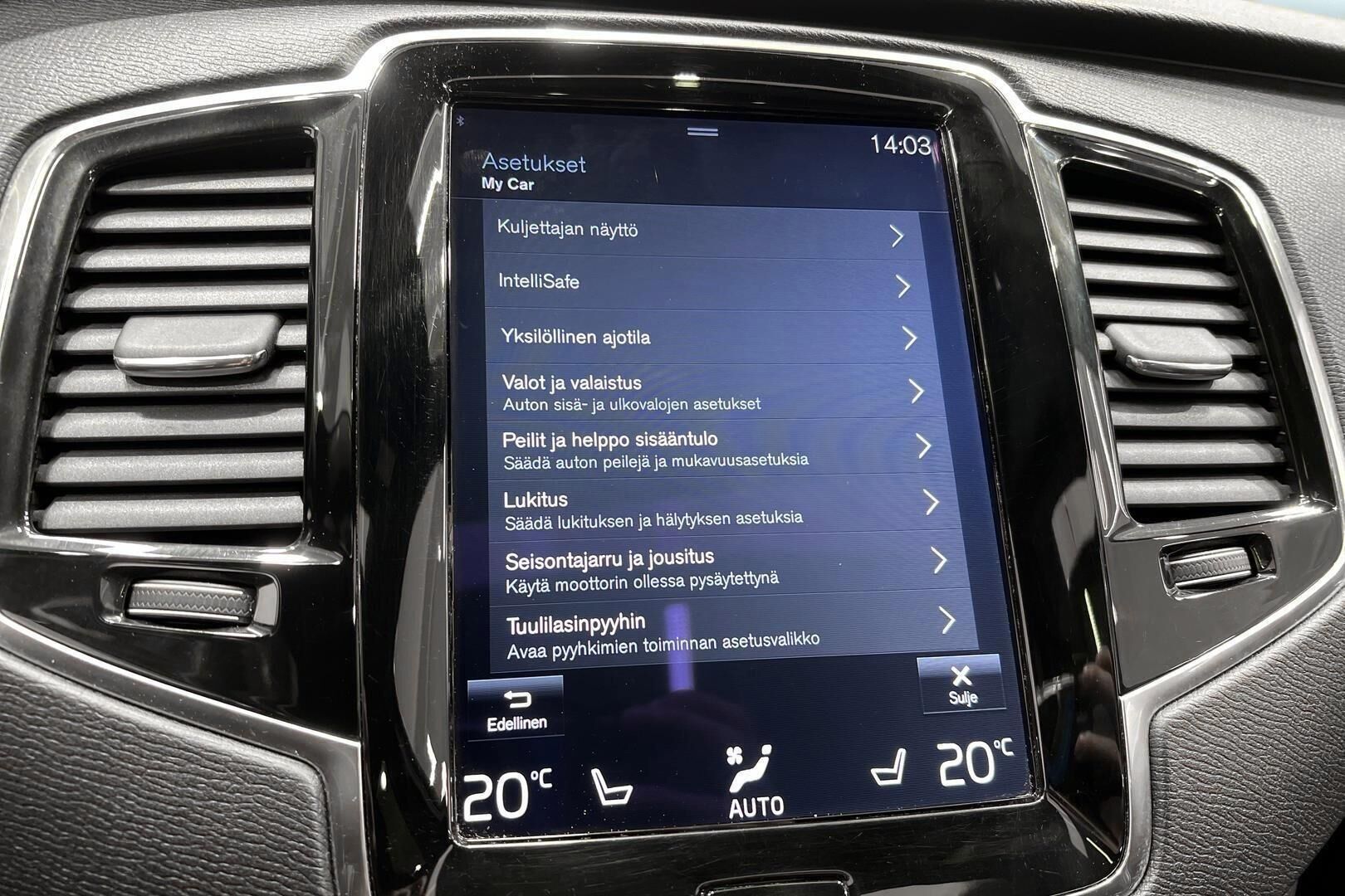 Volvo XC90 iso kuva 12