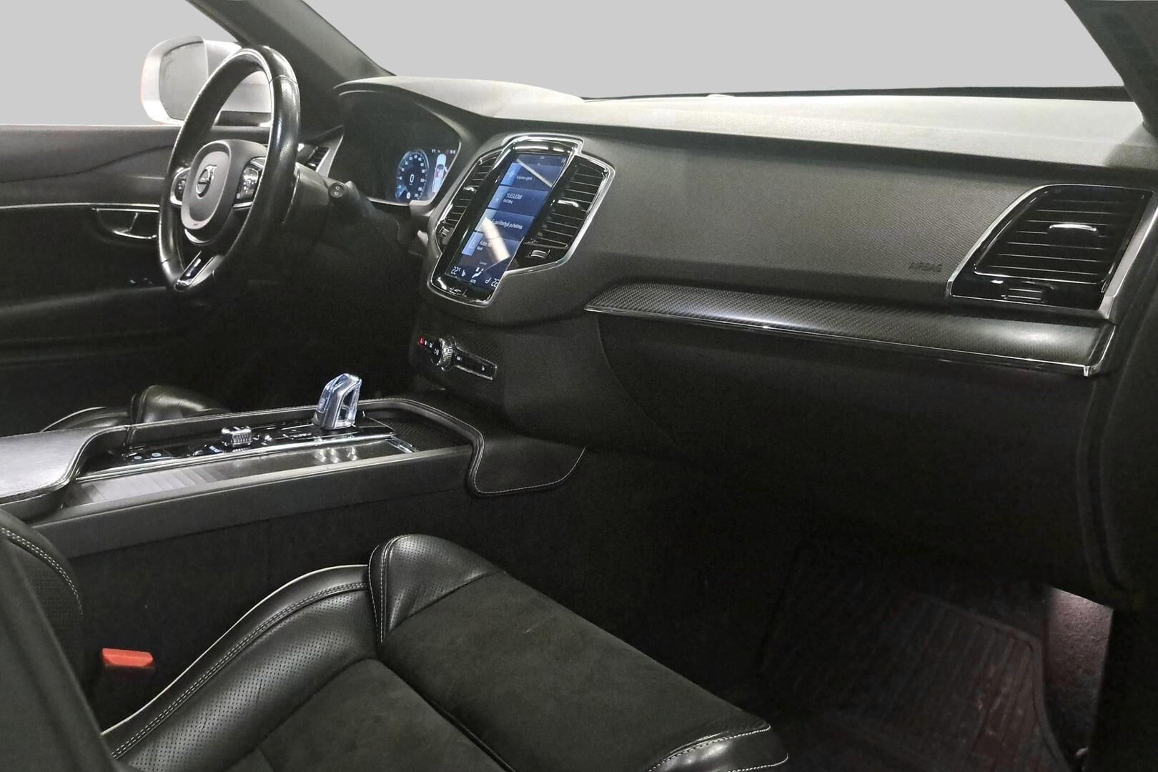 Volvo XC90 iso kuva 5