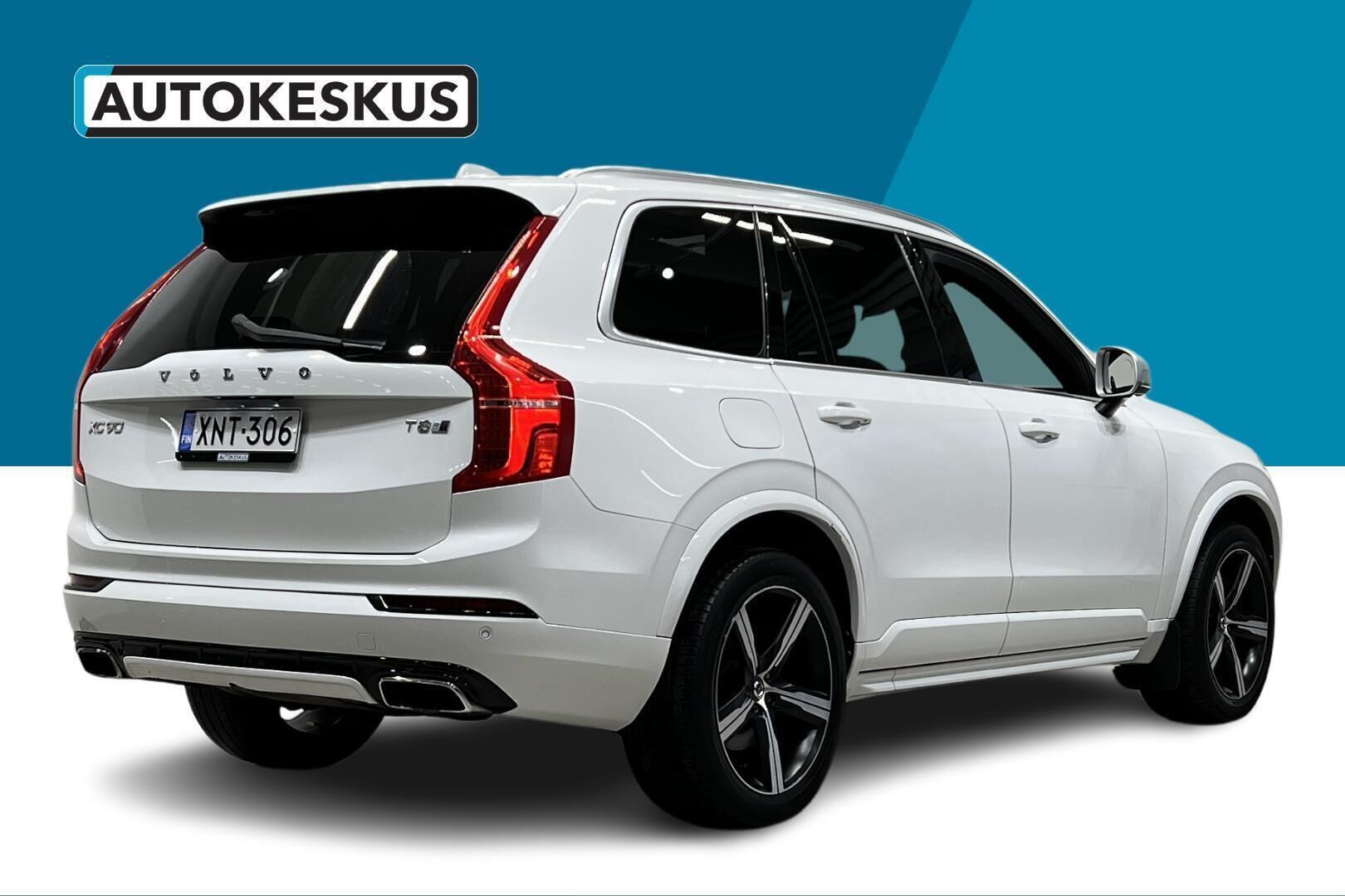 Volvo XC90 iso kuva 30