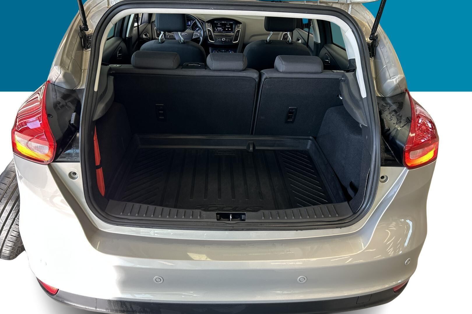 Ford Focus iso kuva 12