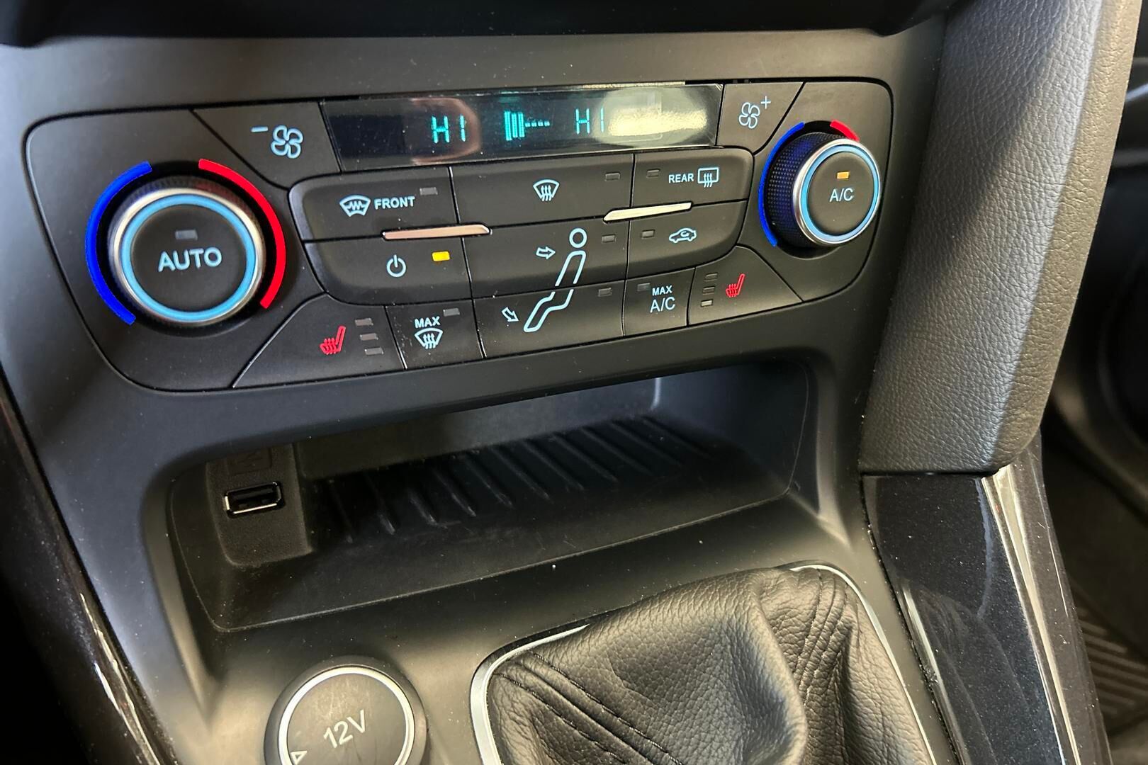 Ford Focus iso kuva 18