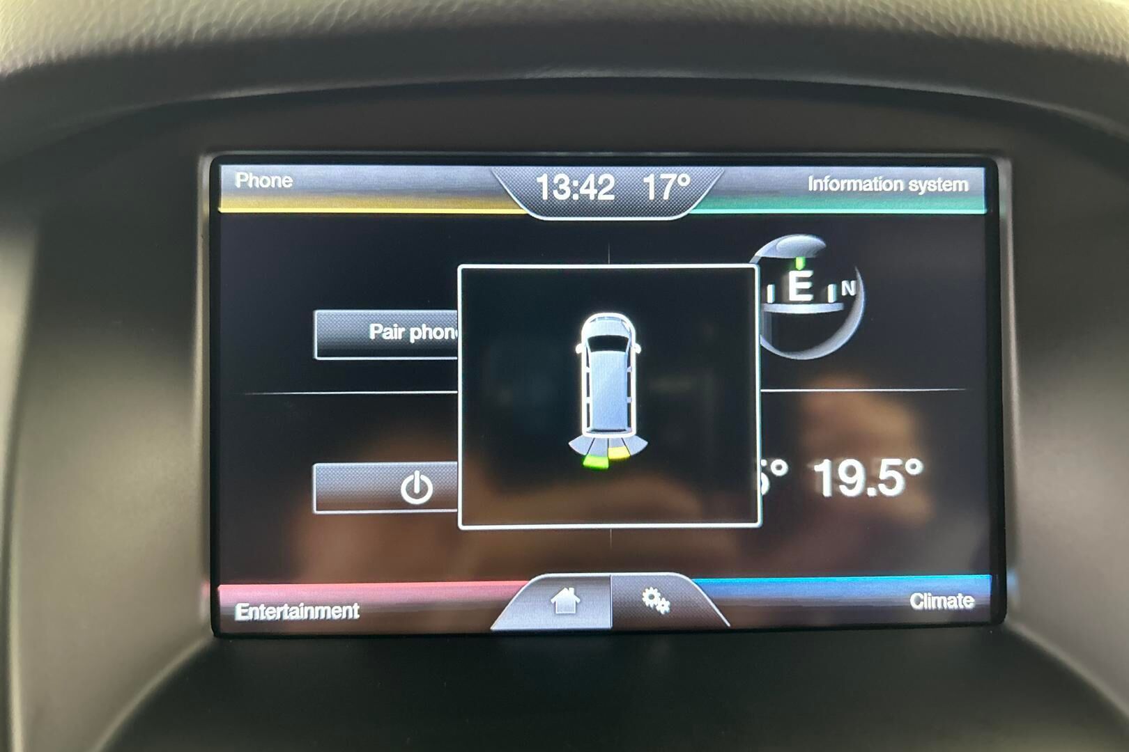 Ford Focus iso kuva 16