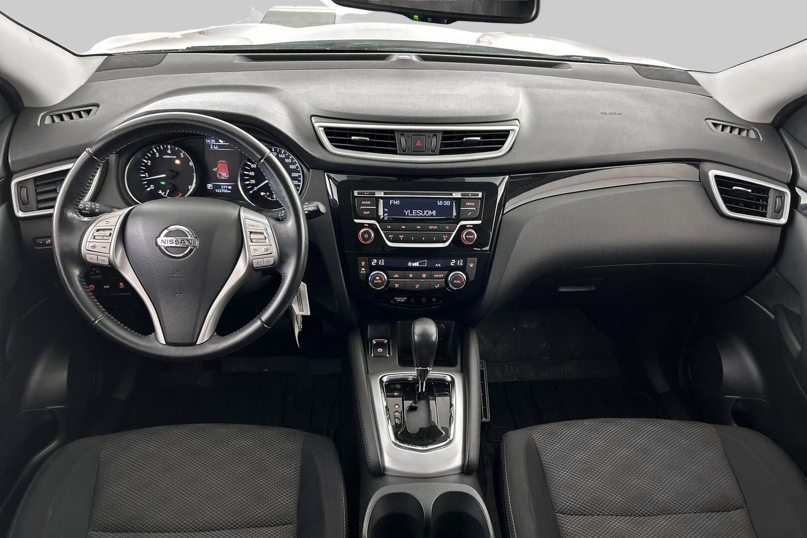 Nissan Qashqai iso kuva 11