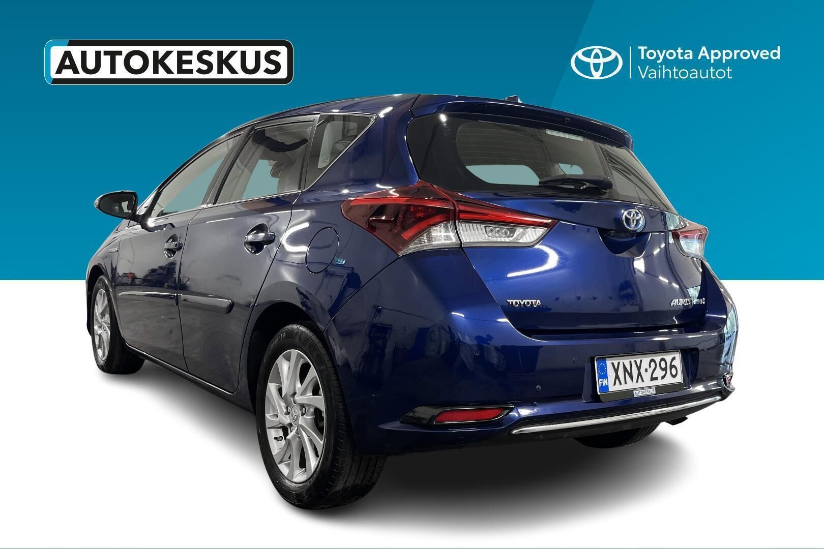 Toyota Auris iso kuva 6