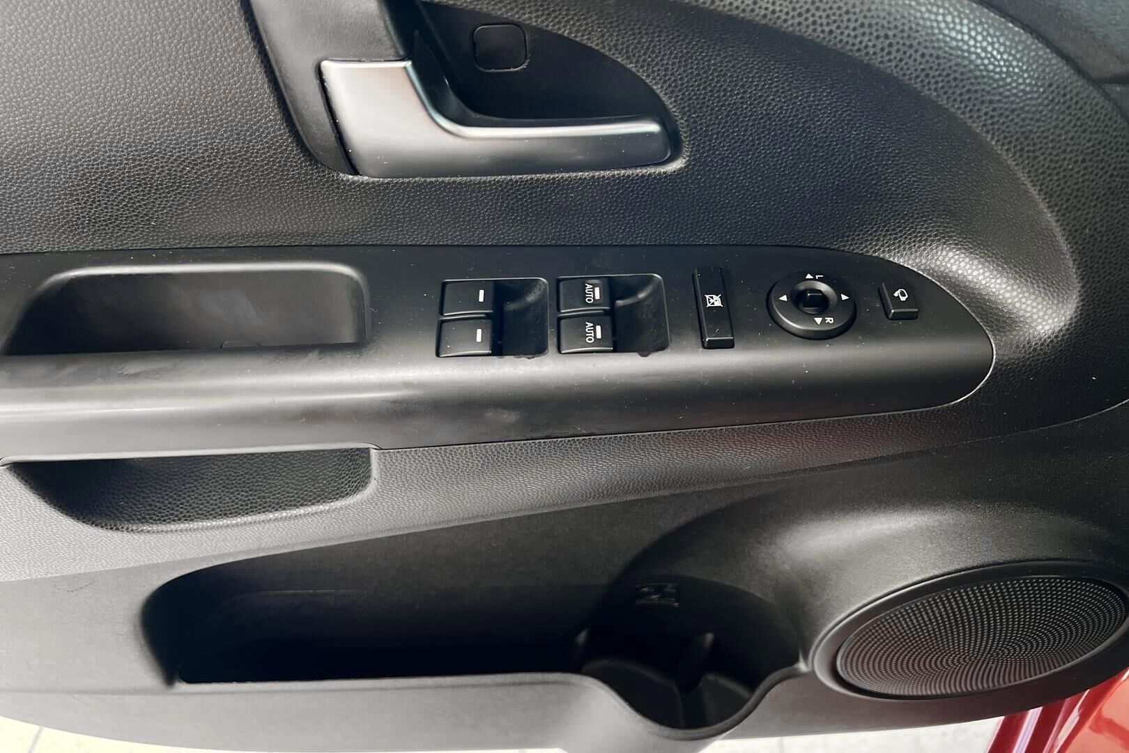 Kia Venga iso kuva 21