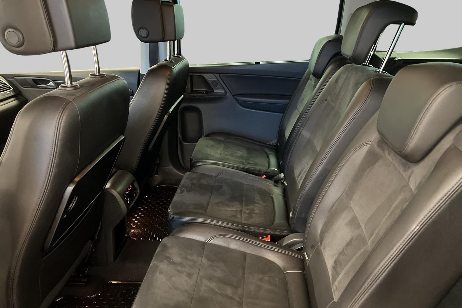 Seat Alhambra iso kuva 10