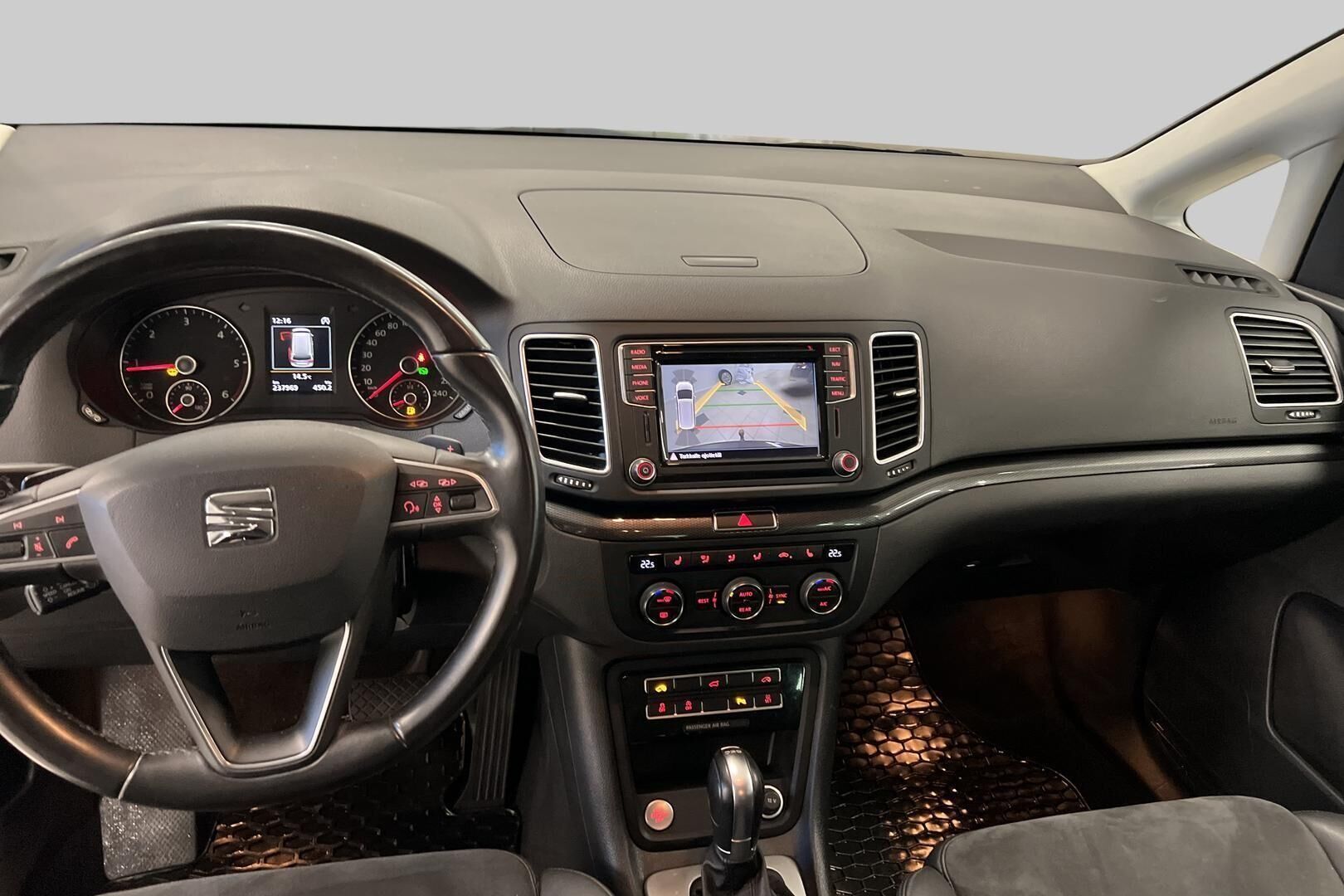 Seat Alhambra iso kuva 11