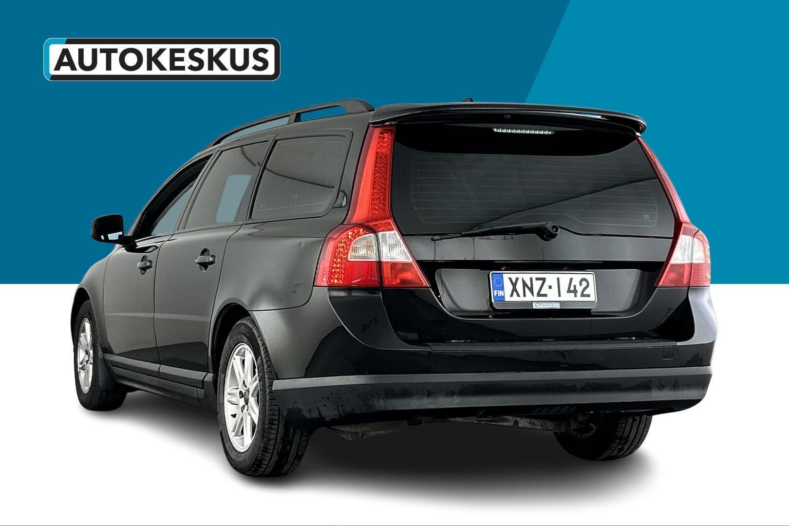 Volvo V70 iso kuva 2