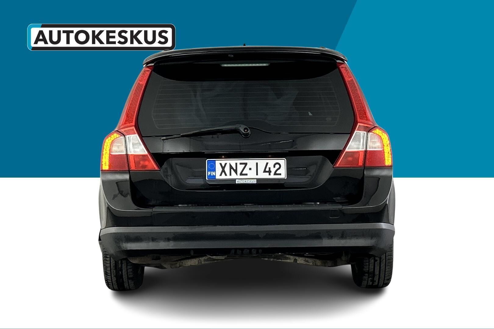 Volvo V70 iso kuva 3