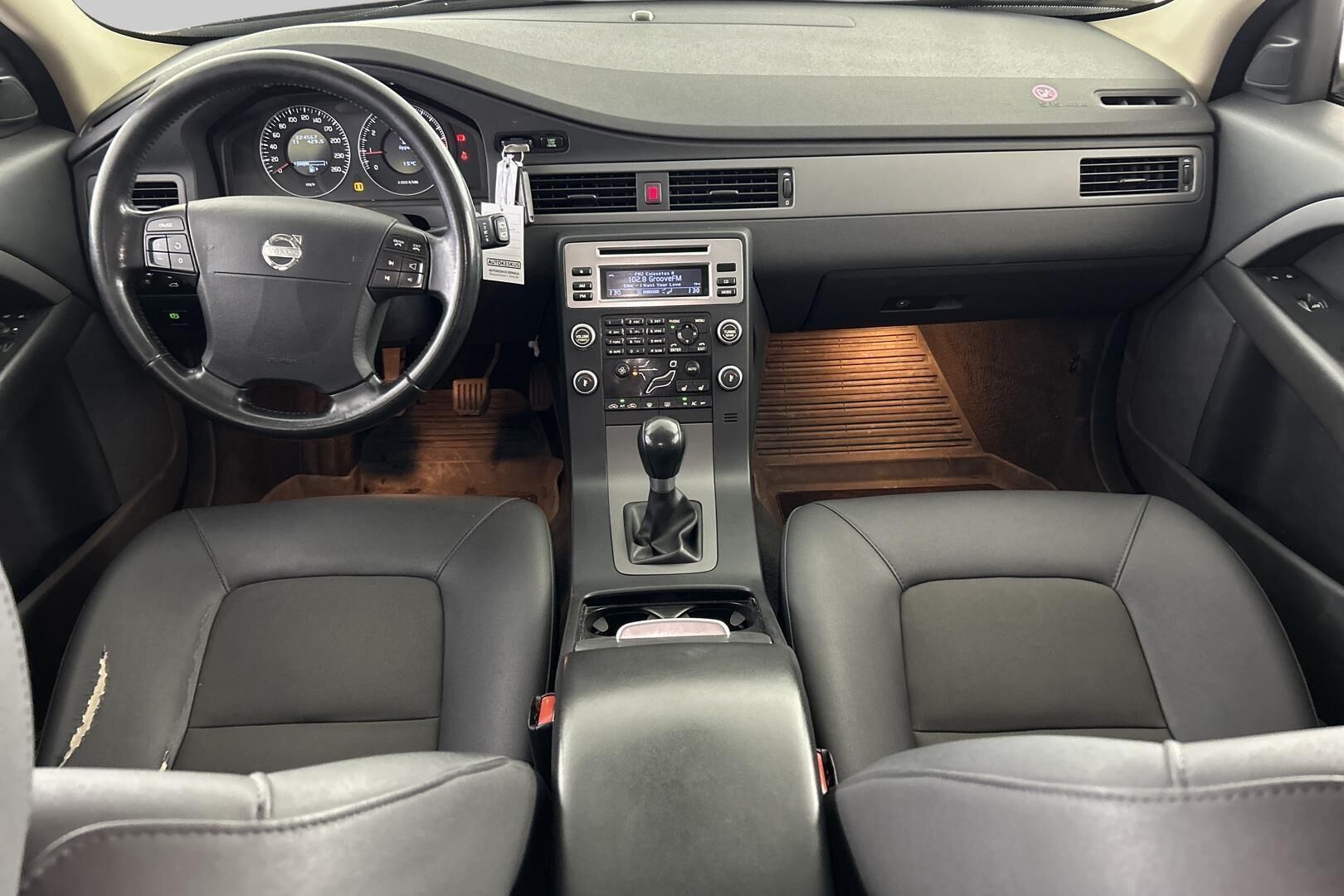 Volvo V70 iso kuva 9