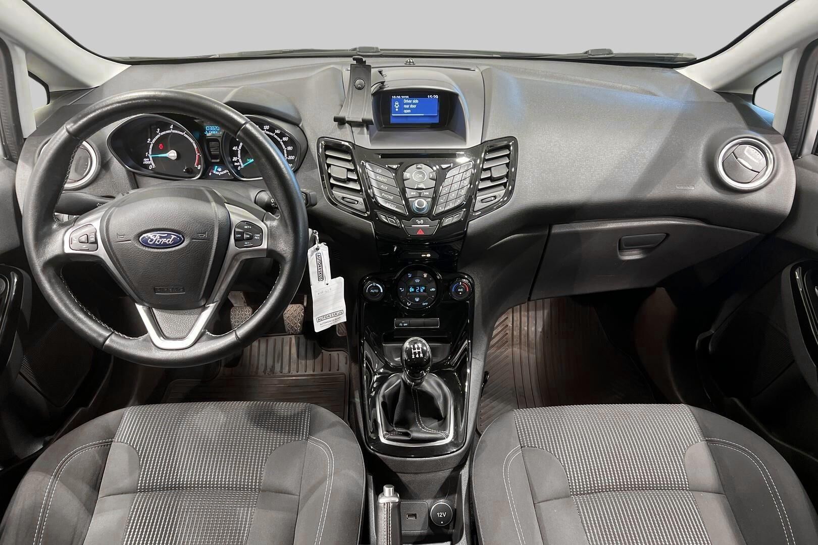 Ford Fiesta iso kuva 11