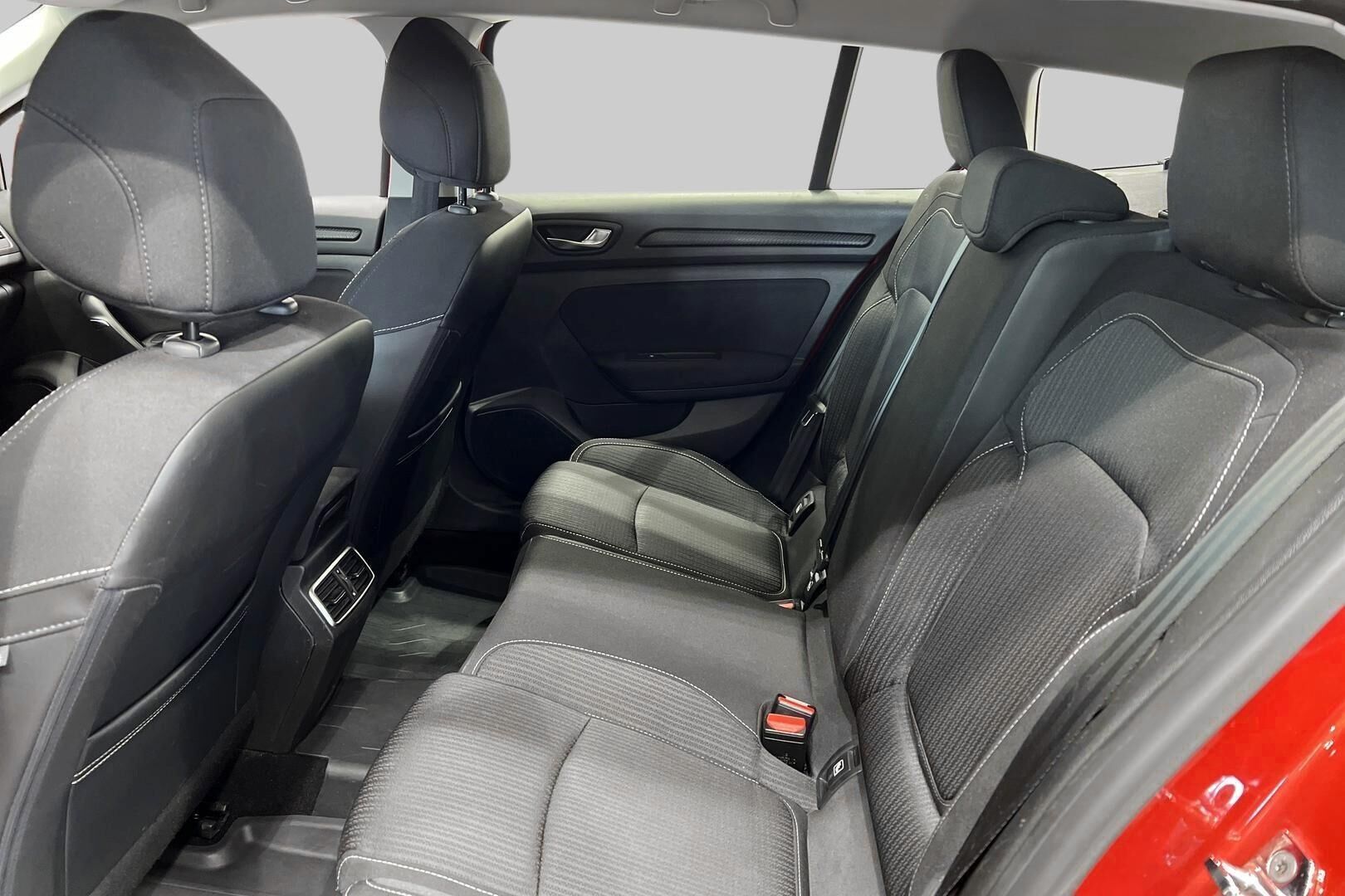 Renault Megane iso kuva 10