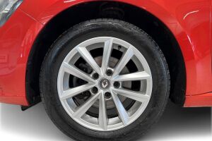 Renault Megane esikatselu 13