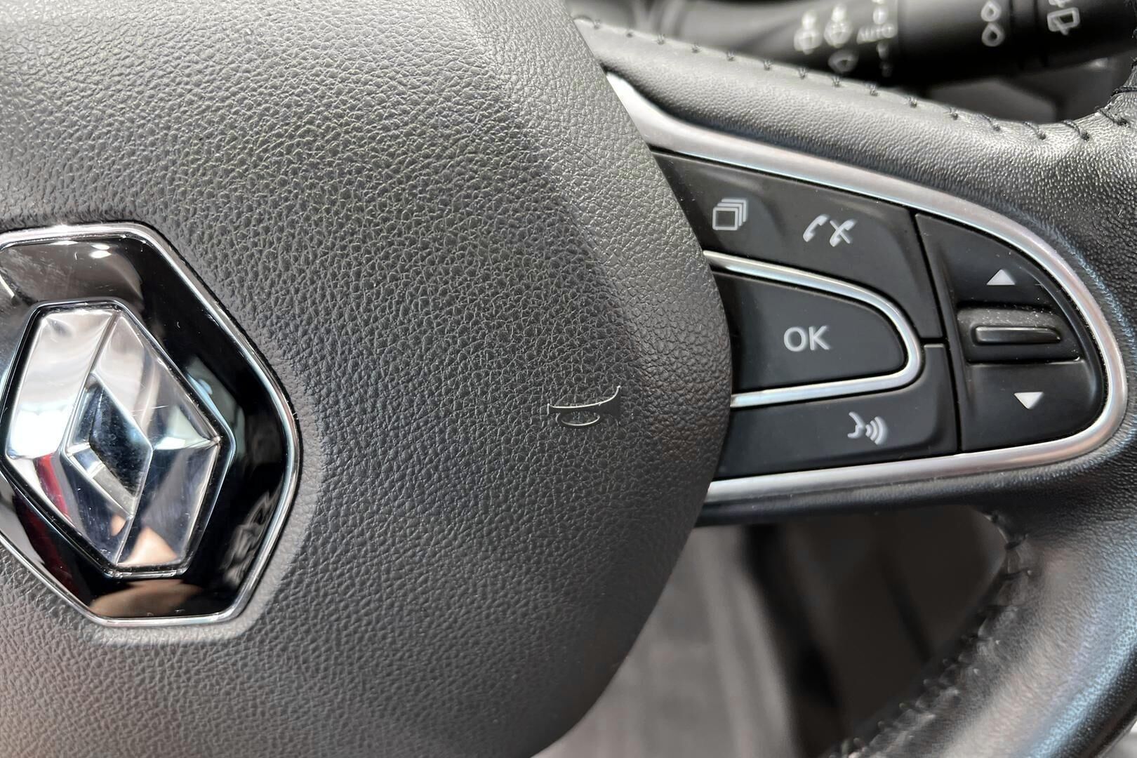 Renault Megane iso kuva 17