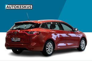 Renault Megane esikatselu 5