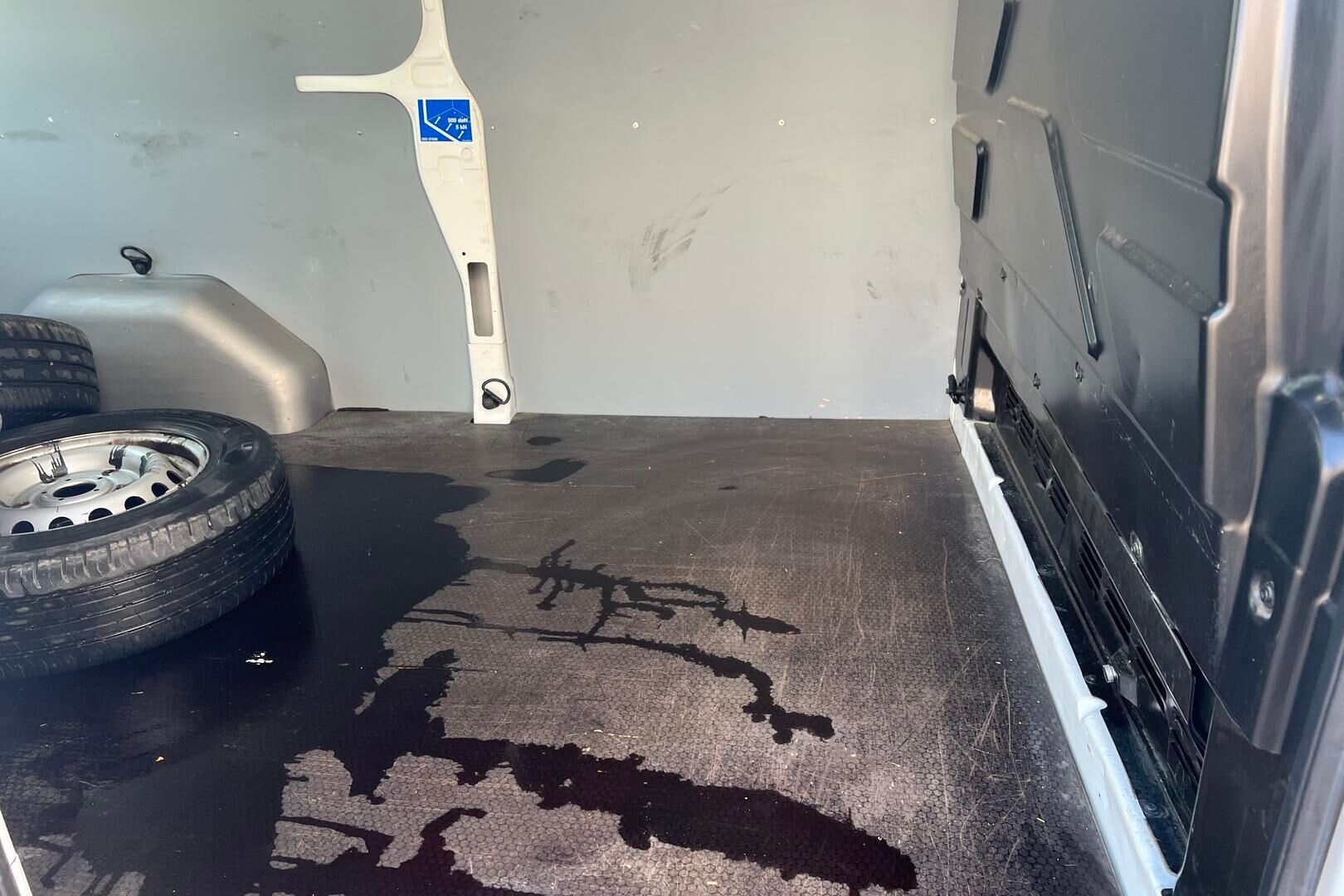 Ford Transit Custom iso kuva 10