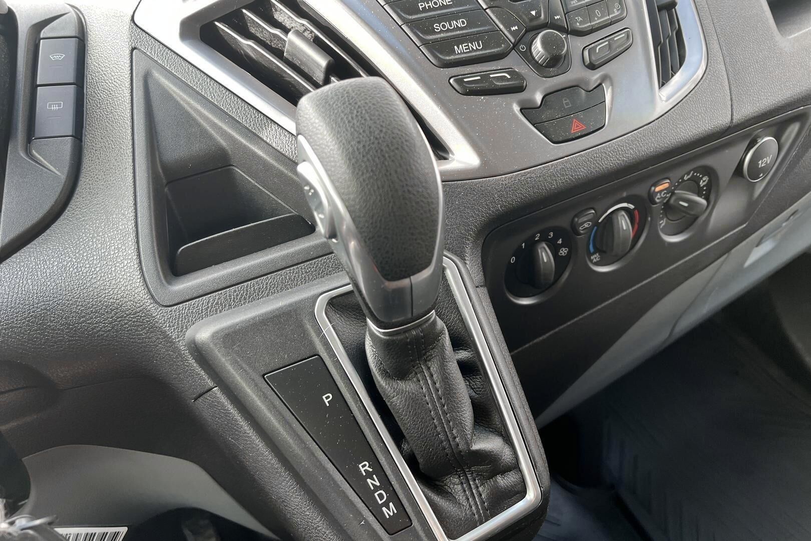 Ford Transit Custom iso kuva 18